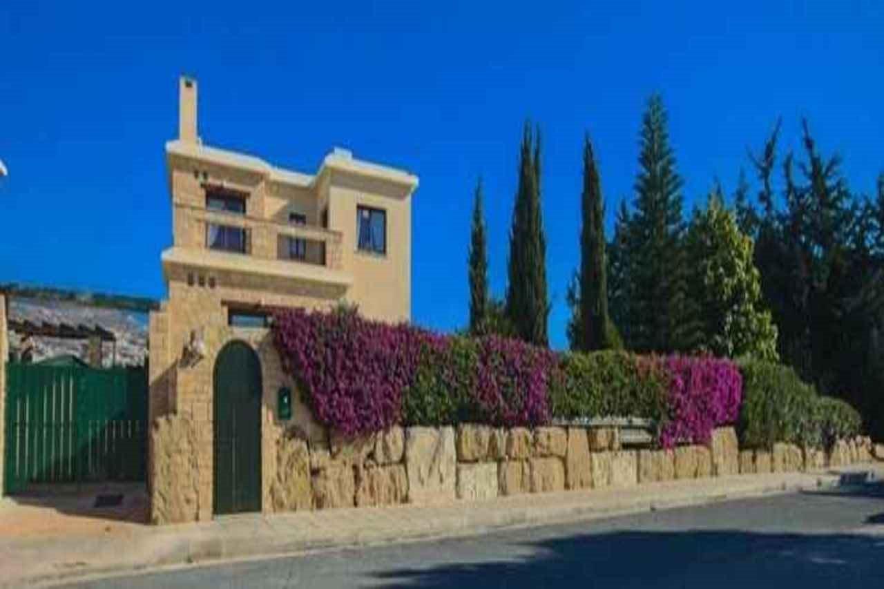 Villa Camelot By Ezoria Villas Коръл бей Екстериор снимка