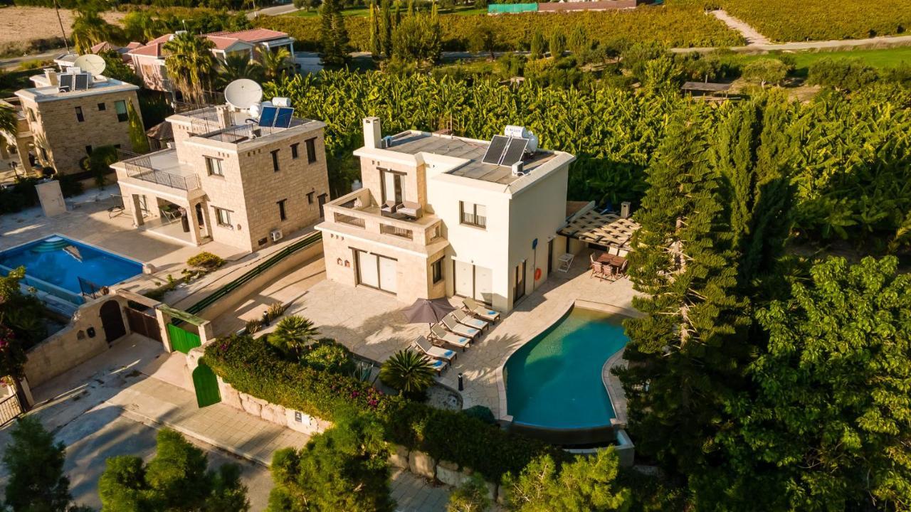 Villa Camelot By Ezoria Villas Коръл бей Екстериор снимка